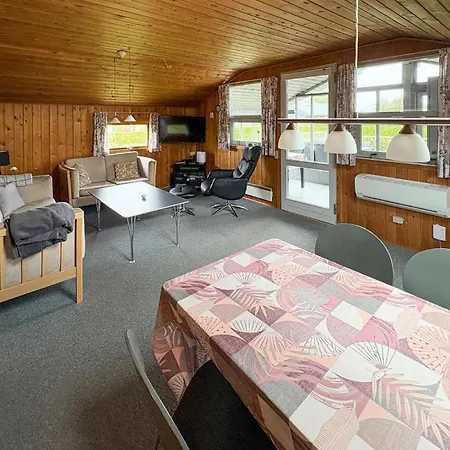 Dom wakacyjny Beautiful In With Sauna *